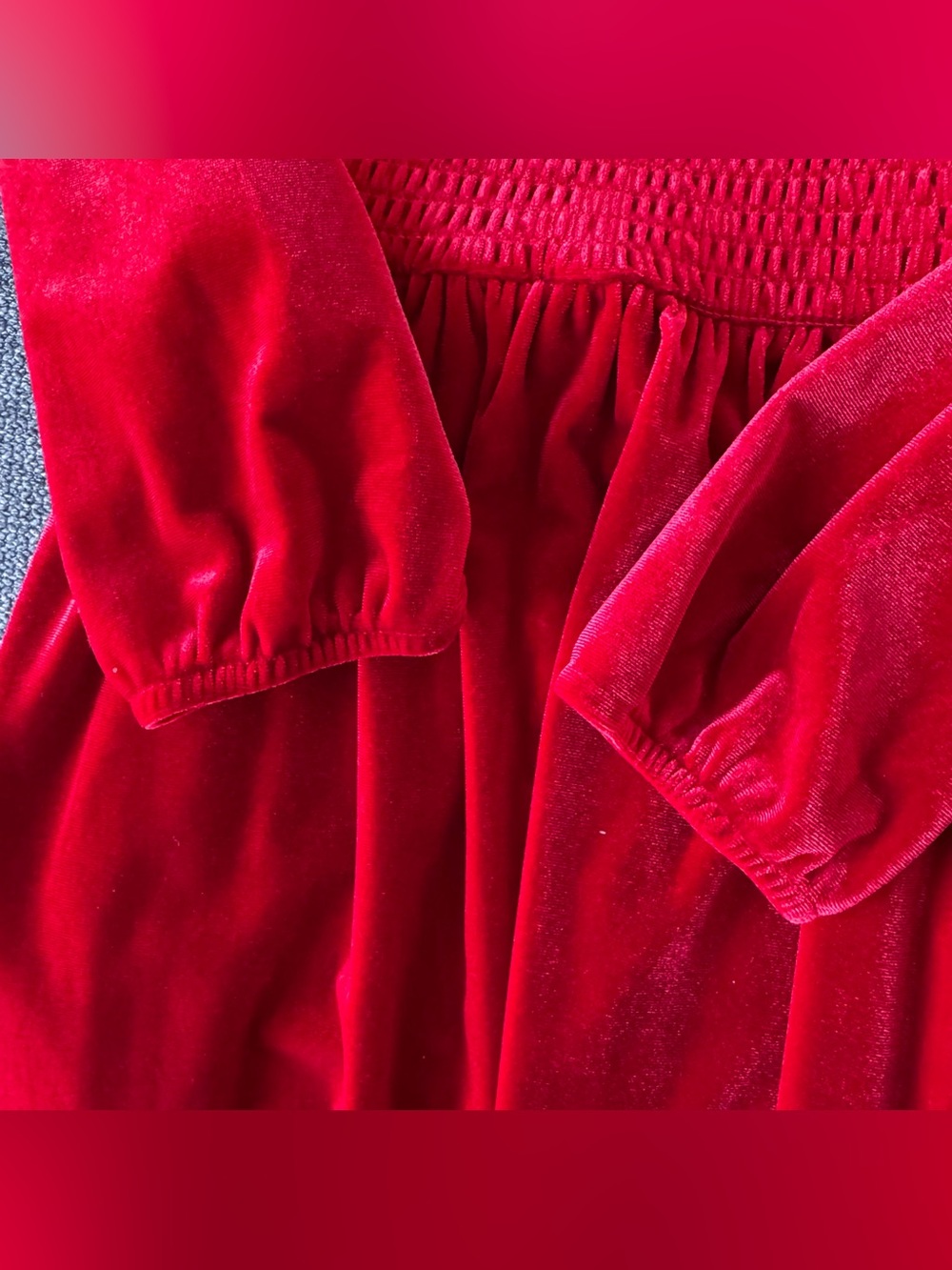 Extraordinary Red Velvet Smocked Holiday Girls Dress Classic Festive Elegant 10 - Picture 3 of 6
